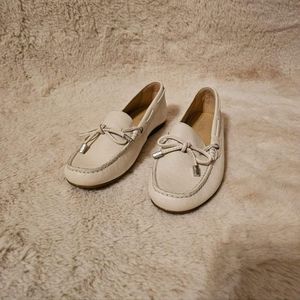 NWOT Michael Kohr's Leather Loafer in cream